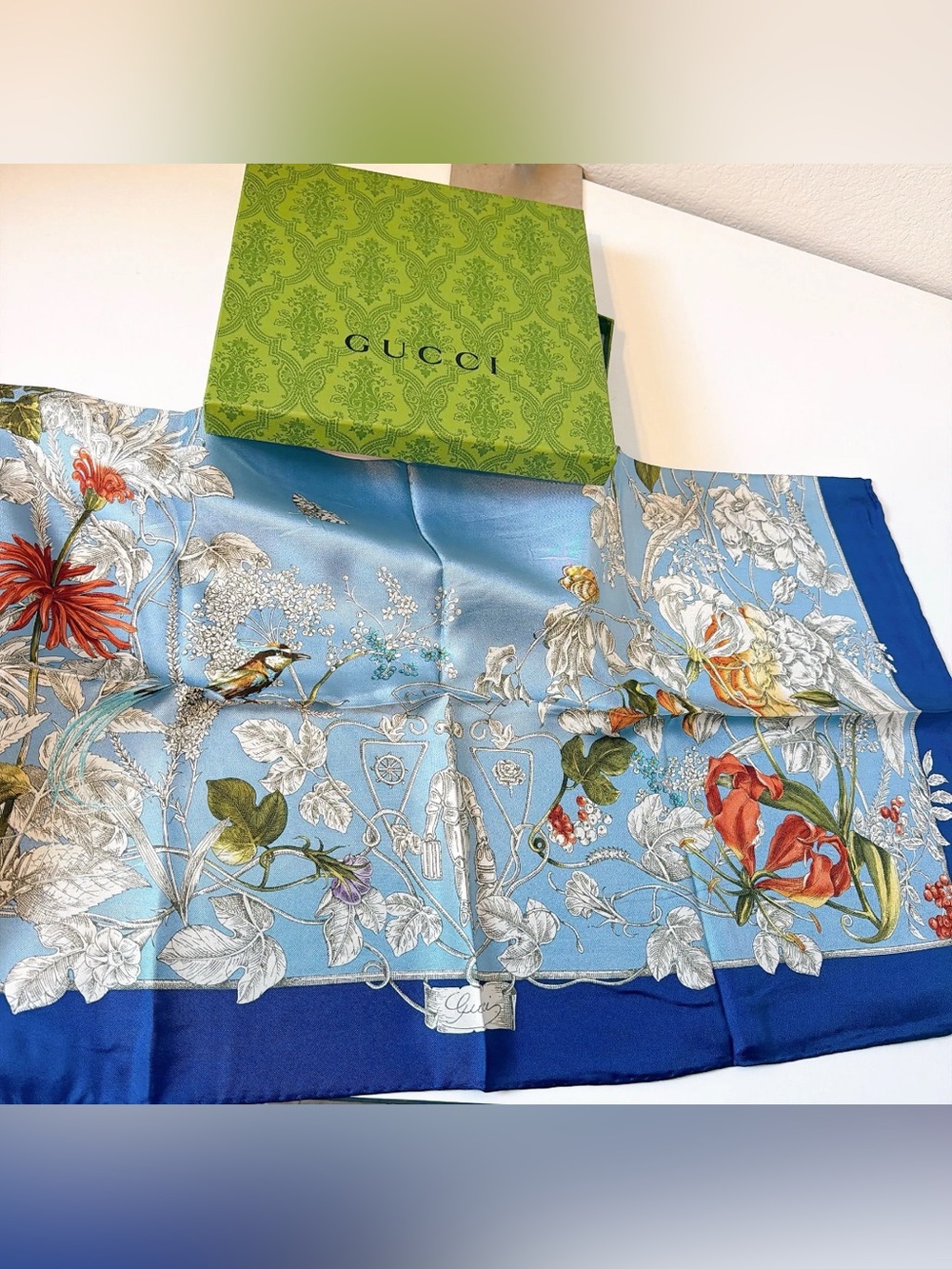 New with tags and box Gucci Blue Floral Silk Scarf 90 X 90